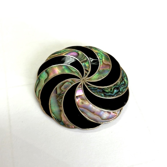 Sterling Silver Mexico Mother of pearl brooch - Picture 2 of 5